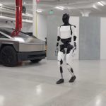 Tesla mută producția de roboți umanoizi în Shanghai