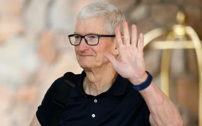 Apple, revoluție la conducere: Schimbări epocale în Arena IT