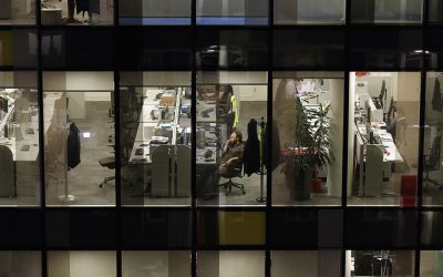 A pierdut 827 de zile de concediu, dar a câștigat peste jumătate de milion de euro