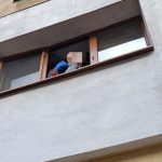 Copil de 6 ani, salvat de Paște la Râmnicu Vâlcea, după o cădere iminentă