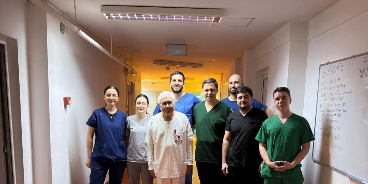 O pacientă din Baia Mare, aflată în moarte cerebrală, a salvat trei vieți prin donarea de organe BAIA MARE – O femeie în vârstă de 71 de ani, internată la Spitalul Județean de Urgență „Dr