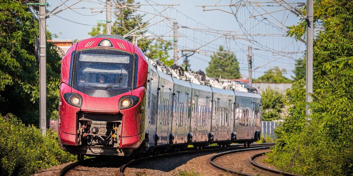 Trenurile spre Constanța, BLOCATE: O femeie a murit lovită de tren între Valu lui Traian și Basarabi