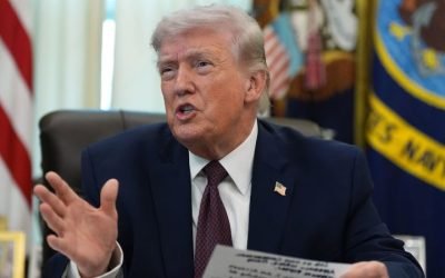 Un nou ordin executiv al fostului președintele american, Donald Trump, a declanșat o serie de procese din partea democraților, aceștia acuzând încălcarea Constituției și a legilor electorale