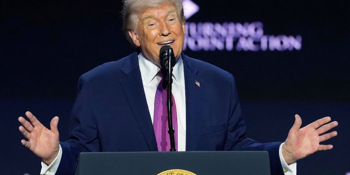 Trump promite dezvăluiri ULUITOARE despre OZN-uri: Ce secrete ascunde?