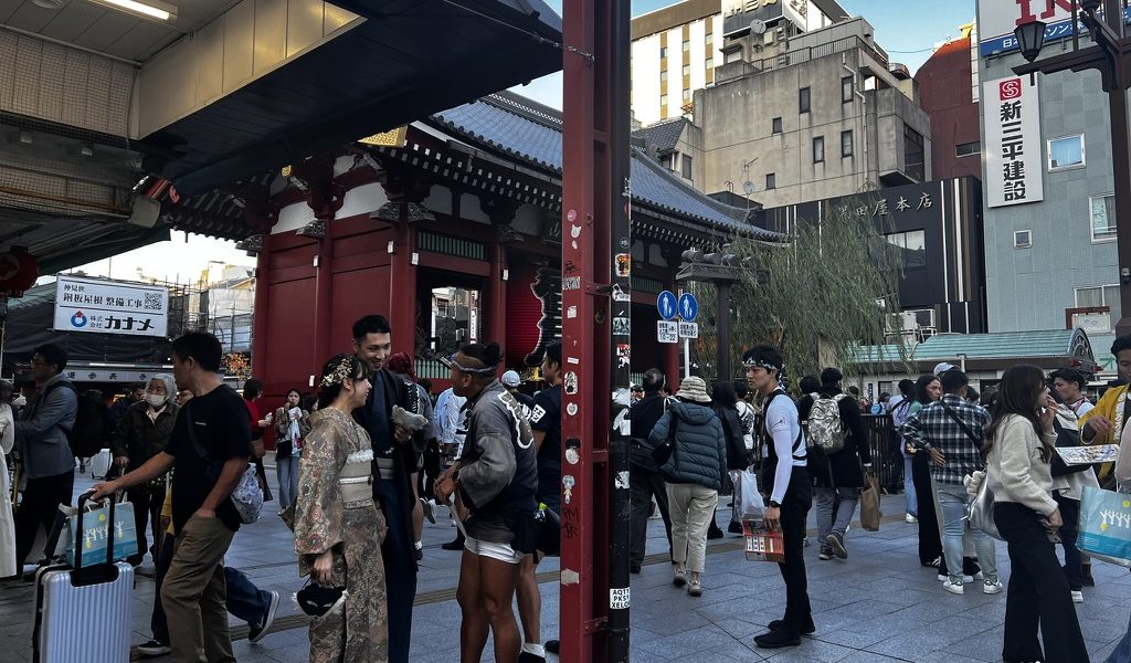 Japonia introduce custodia comună după divorț, o premieră după 1947 Japonia a adoptat o reformă istorică a Codului Civil, începând cu ziua de miercuri, permițând pentru prima dată din 1947 custodia comună după divorț
