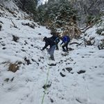 Turiști blocați în Piatra Craiului, salvați de jandarmii montani