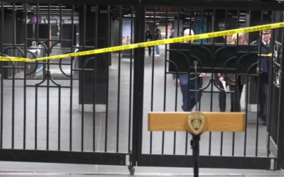 Bărbat împușcat mortal de polițiști la metroul din New York după atac cu cuțit