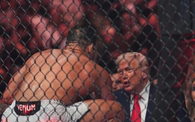 Trump, la UFC în Miami, în timp ce negocierile cu Iranul se blocau