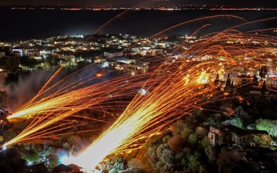 Rachete în loc de clopote la Înviere: Grecia, Paște „exploziv” între biserici