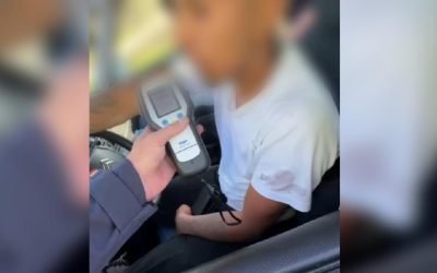 Șofer începător din Brașov, reținut beat. A „tocat” o sticlă de whiskey și beri