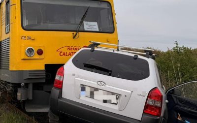 Șofer din Peciu Nou, mort după ce mașina a fost lovită de tren