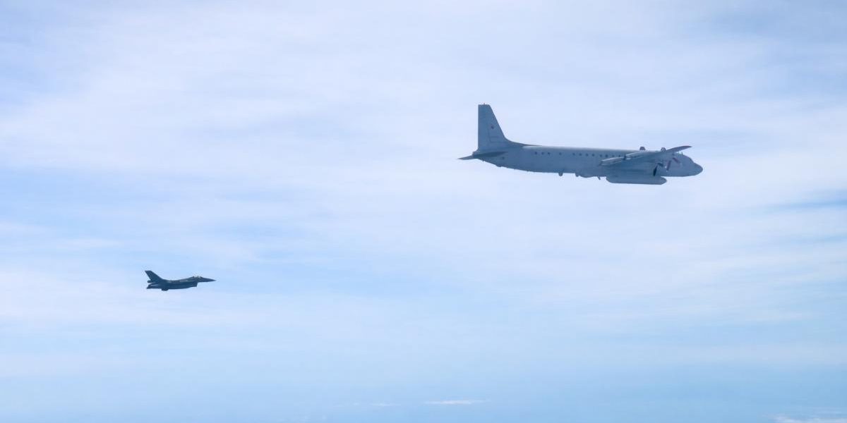 Avioane F-16 Românești, Interceptare Spectaculoasă a unei Aeronave Rusești