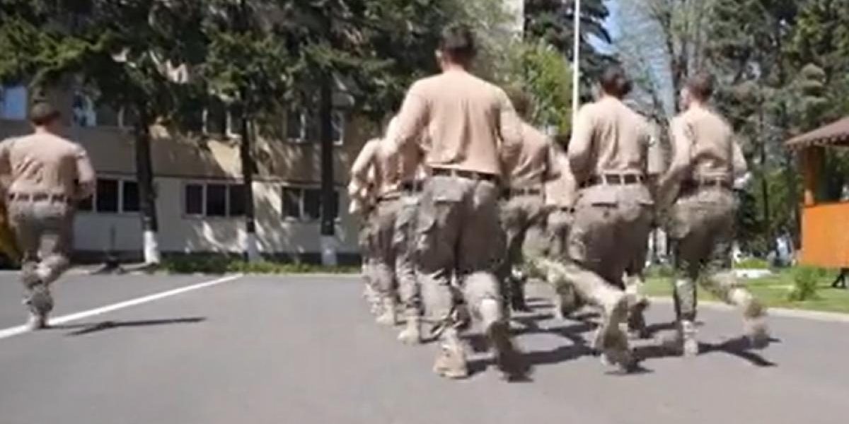 EXCLUSIV: Unde se antrenează „armata voluntarilor” plătiți cu 4.000 de lei?