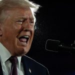 Fost șef CIA cere demiterea lui Donald Trump: E inapt să mai conducă!