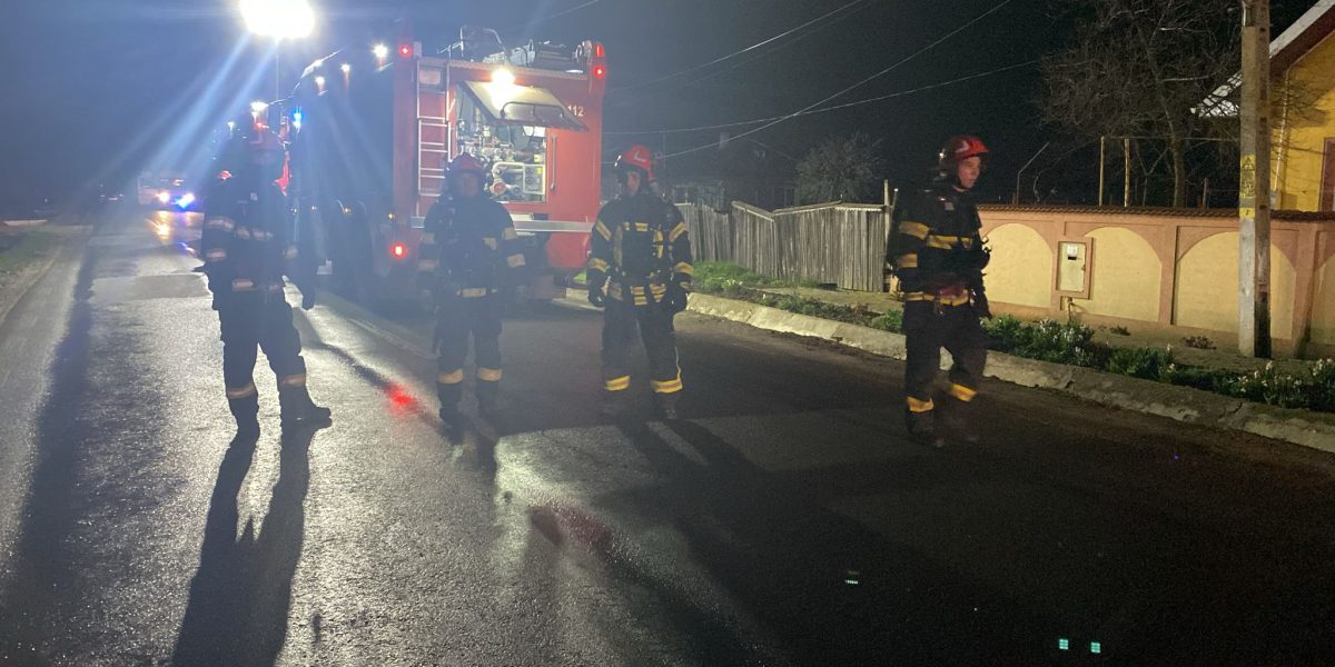 O cisternă cu GPL răsturnată în Prahova: Zeci de persoane evacuate, RO-Alert emis Un accident rutier grav a avut loc pe DN1D, în localitatea Cioranii de Jos, județul Prahova, unde o cisternă încărcată cu aproximativ 30.000 de litri de GPL s-a răsturnat