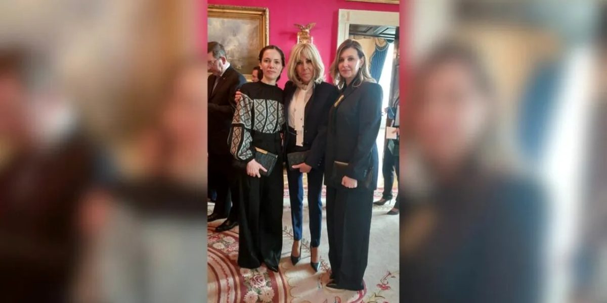 Mirabela Grădinaru, partenera lui Nicușor Dan, a costat peste 31.000 de lei pentru o deplasare la un summit organizat de Melania Trump Deplasarea Mirabelei Grădinaru, partenera primarului Capitalei, Nicușor Dan, la un summit organizat de Melania Trump, a generat cheltuieli de peste 31.000 de lei