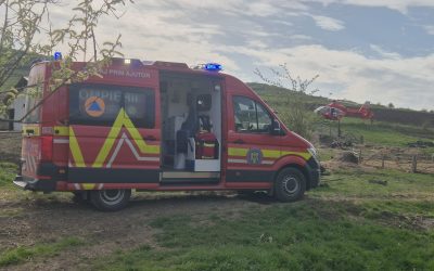 Bărbat grav rănit de utilaj: Elicopter SMURD, salvarea de urgență spre spital