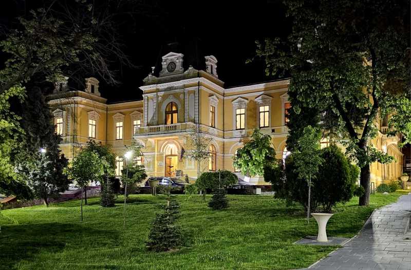 Noaptea Muzeelor la București: Șezătoare, expoziții și ceramică arsă