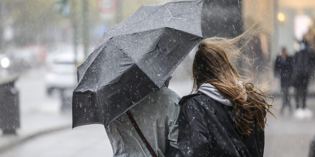 Alertă meteo extremă în Ungaria: Furtuni puternice, cod roșu pe tot teritoriul
