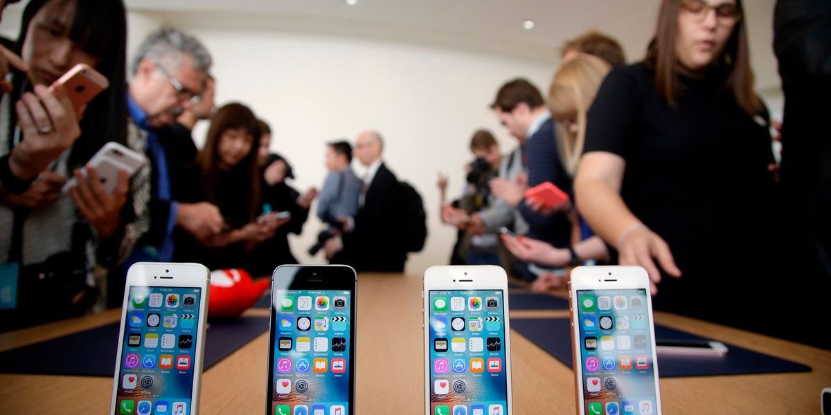 Some iPhone owners could get up to $95 payment after Apple agrees to settle case for $250 million :: WRAL.com