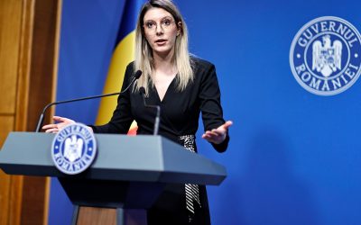 Un ministru USR, despre demisia miniștrilor PSD: „Adu decența!”