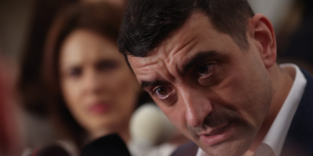 Simion (AUR) tună înainte de moțiune: PSD, acuzat de „jaf gigantic”