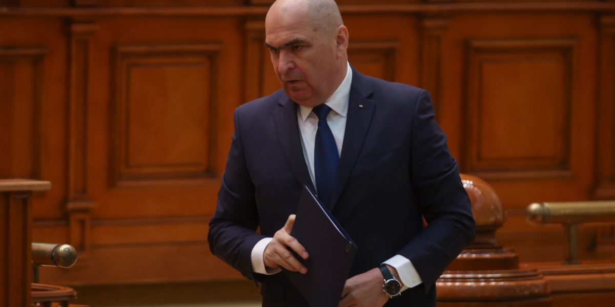 Bolojan, previziuni sumbre: Inflația scade, dar guvernele au „dat foc” economiei!