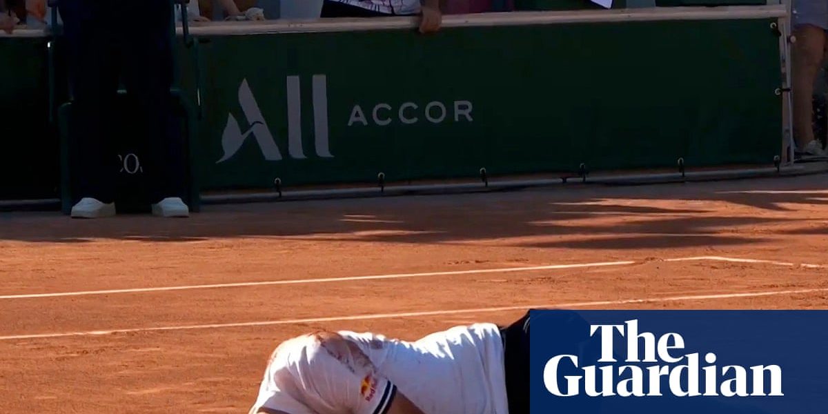 Jakub Mensik labels French Open heat ‘insane’ after collapsing at end of five-set win | French Open 2026