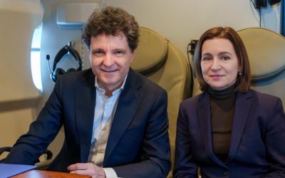 Nicușor Dan și Maia Sandu, mesaj din avion: Spre Armenia, la summit-ul de la Erevan