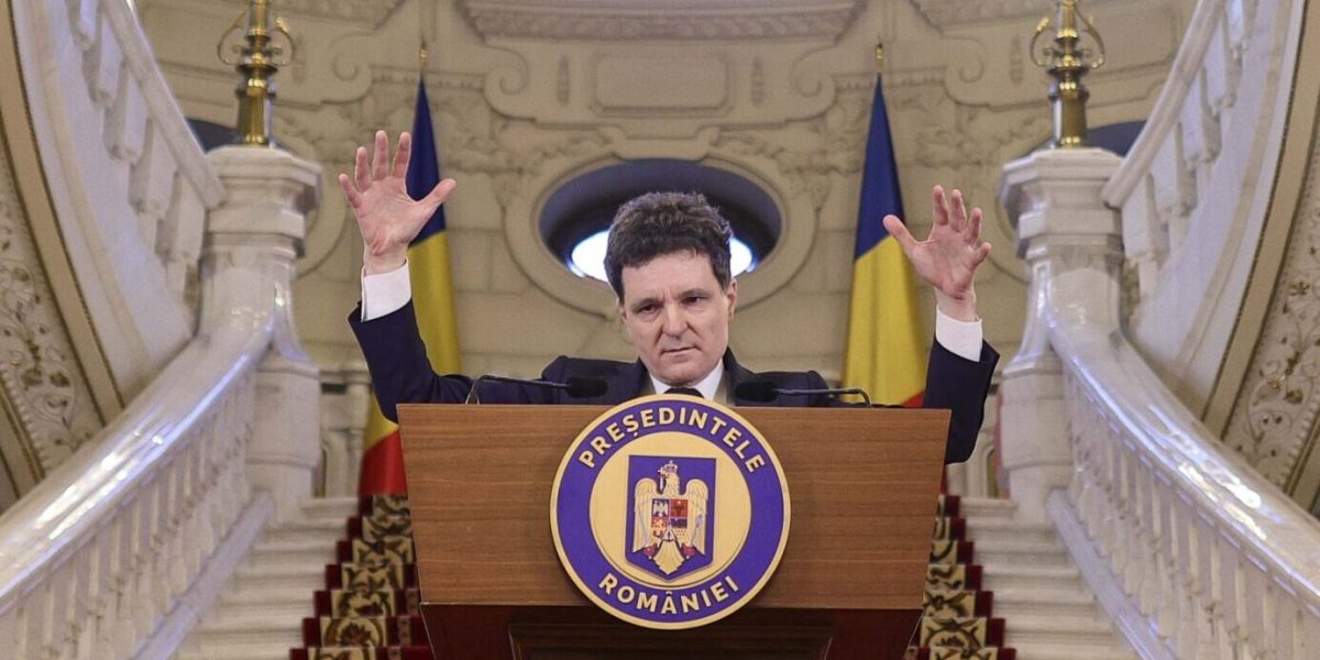 Nicușor Dan, întâlnire cu voluntarii la Cotroceni de Ziua Europei