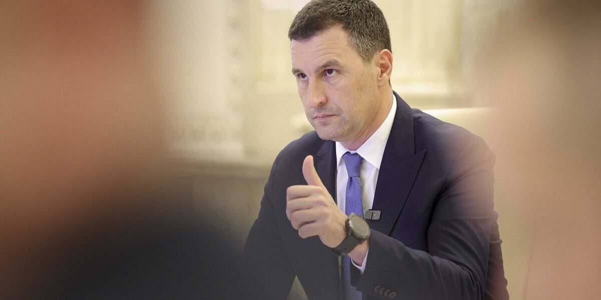 Bolojan, premier „din lipsă de concurență”: Cine a refuzat postul