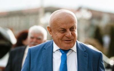 Fostul șef al Direcției Silvice Arad, obligat să returneze bonusul de pensionare