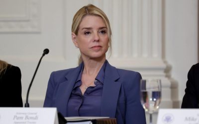 Pam Bondi, diagnosticată cu cancer, la scurt timp după demiterea de Trump