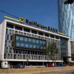 EXCLUSIV Raiffeisen își vinde sediul central din România, în care lucrează 1.500 de angajați. Rămâne chiriaș