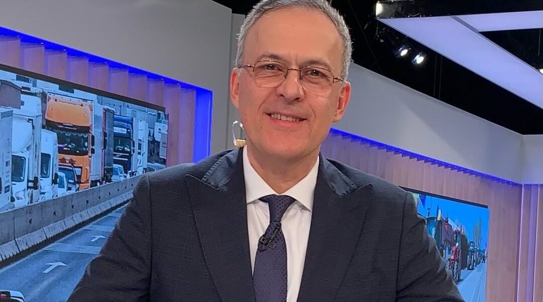 Răzvan Dumitrescu demisionează de la Antena 3 CNN: Anunțul a fost făcut în direct