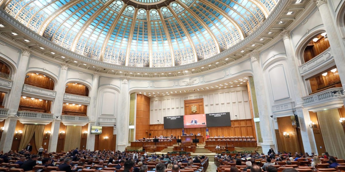 A doua zi de Rusaliile catolice, liberă pentru o parte dintre deputați. Calendarul zilelor libere din 2026