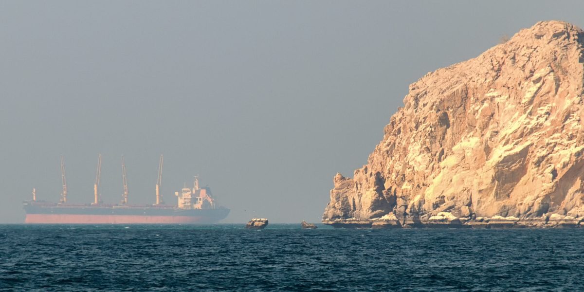 SUA: Noi sancțiuni dure împotriva Iranului. Navele, avertizate în Strâmtoarea Hormuz