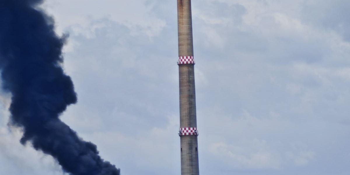 Incendiu masiv la CET Vest București: Fumul, vizibil de la distanță, RO-Alert emis