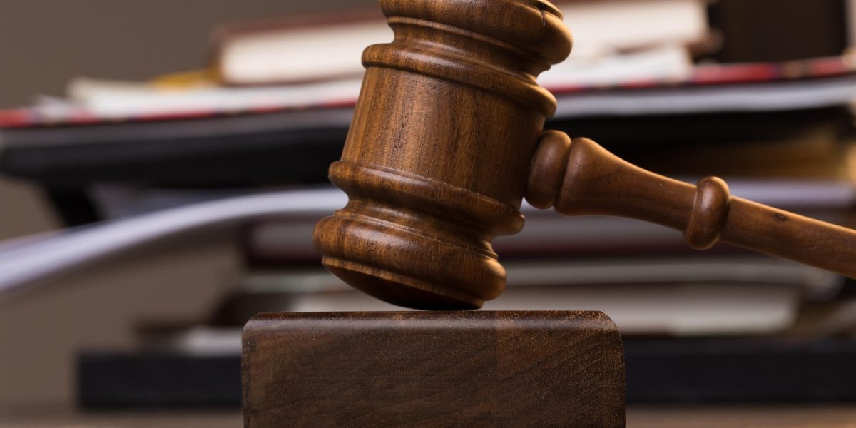 Judecătorul care a condamnat-o pe fosta primă-doamnă, găsit mort în Coreea de Sud