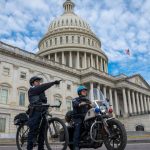 Polițiștii de la Capitoliu atacă în instanță fondul lui Donald Trump de 1,8 miliarde dolari
