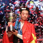 Wu Yize, un tânăr jucător de snooker din China, a triumfat în finala Campionatului Mondial, învingându-l pe Shaun Murphy cu scorul de 18-17