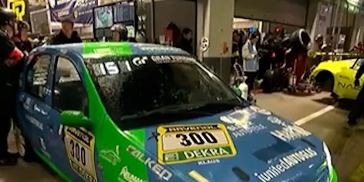 Dacia Logan, vedeta pe Nurburgring: Românească pe circuit cu Max Verstappen!
