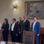 Șoșoacă, live de la Cotroceni: Scene neașteptate, felicitări pentru o angajată