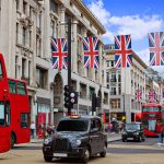 Marea Britanie relaxează regulile bancare: Pericol de repetare a crizei din 2008