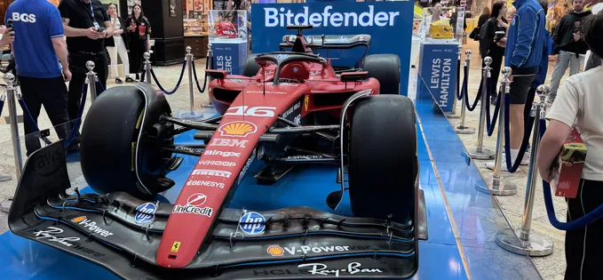 Bitdefender aduce un bolid Ferrari în București, Cluj, Iași și Timișoara