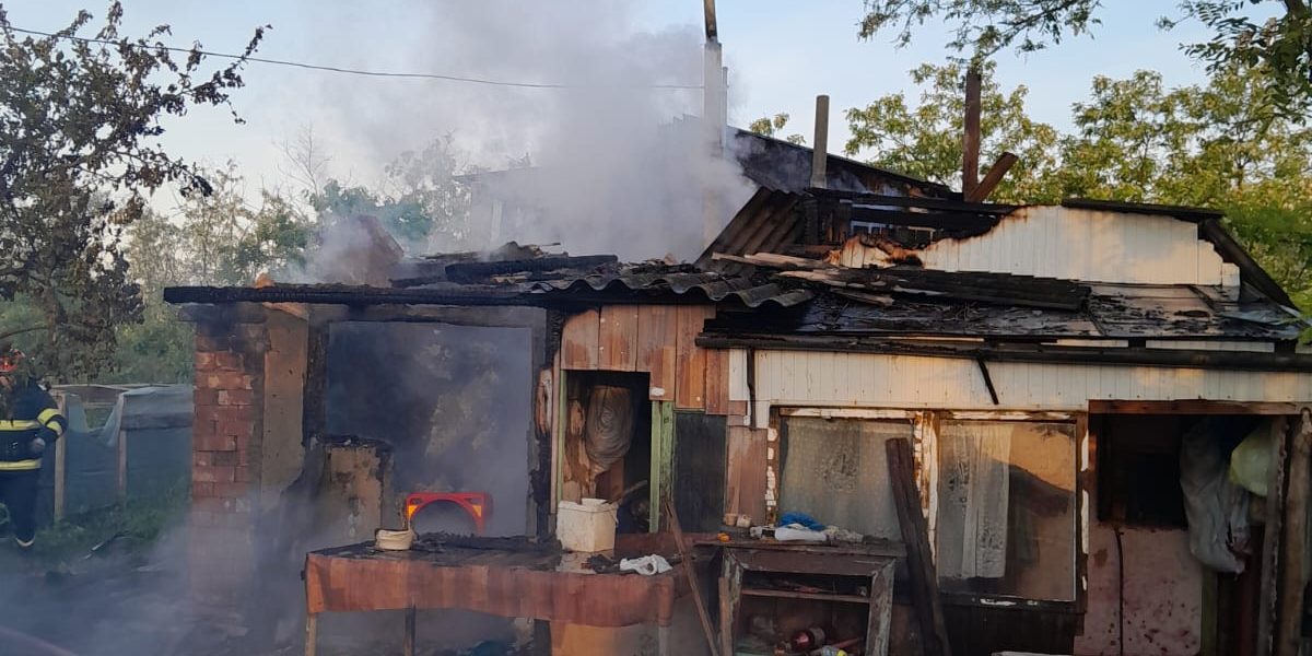 Incendiu mortal la Botoșani: Un bărbat a adormit cu țigara