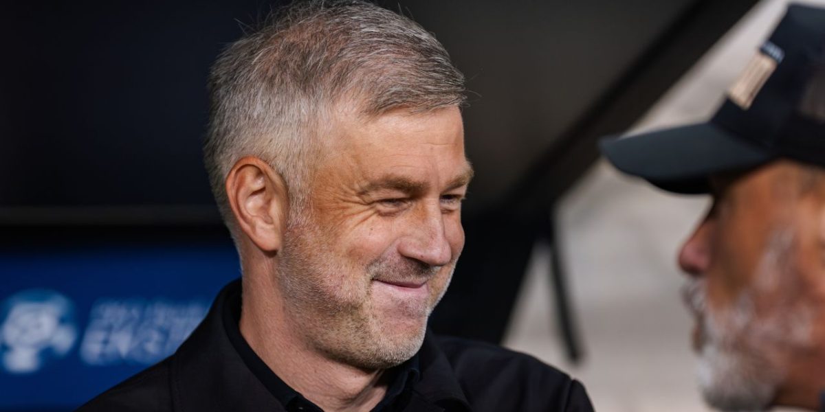 Iordănescu, pe cale să devină „multimilionar“: Cel mai mare contract din carieră