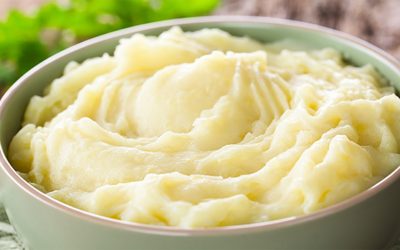Piure de cartofi cremos, secretul bucătarilor! Trucul cu mixerul face minuni