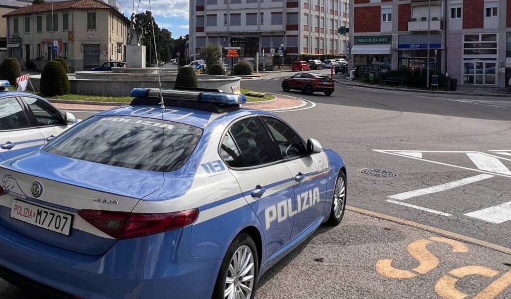 DROGURI și jaf la Varese: Un arest și doi adolescenți reținuți