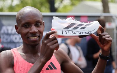 Atletul care a spart bariera de 2 ore la maraton, cu ajutorul unor ghete